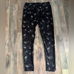 LuLaRoe Black and Gray Patterned Leggings
